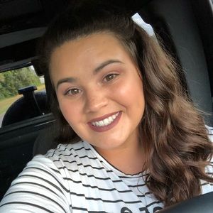 Meet your Posher, Macayla